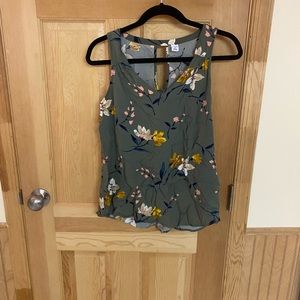 Women’s floral v neck tank top